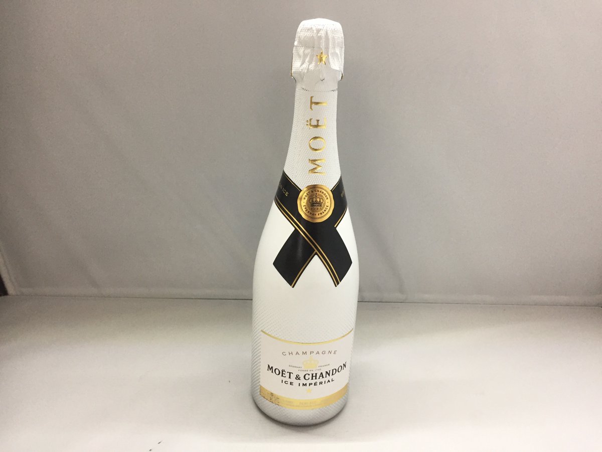 お酒のリカーフロント 公式 Ar Twitter こんにちはで酒 4月初登場で酒 今日は 白の日 白いボトルのシャンパンがあるで酒よ モエ アイス 5 800円 税込 モエ アイス ロゼ 6 300円 税込 エンジェル ロゼ 箱無し 37 000円 税込 T