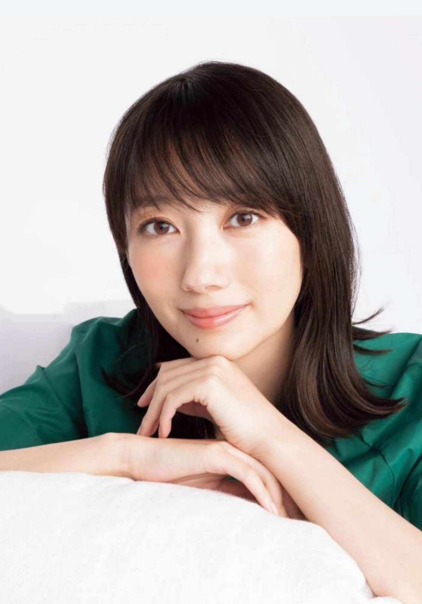 黒狐 波瑠さん再びショートにしたみたいなので長い髪見納めかな 新しい役がショートなイメージなのかな 楽しみだな 波瑠