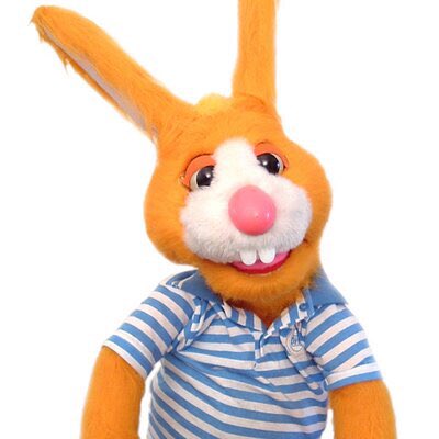 brillamila's tweet photo. capaz ustedes son muy jóvenes y no se acuerdan pero imposible olvidarse de am con vero lozano y leo montero , con uno de los mejores muñecos pepe pompin https://t.co/1XZvUen9kv