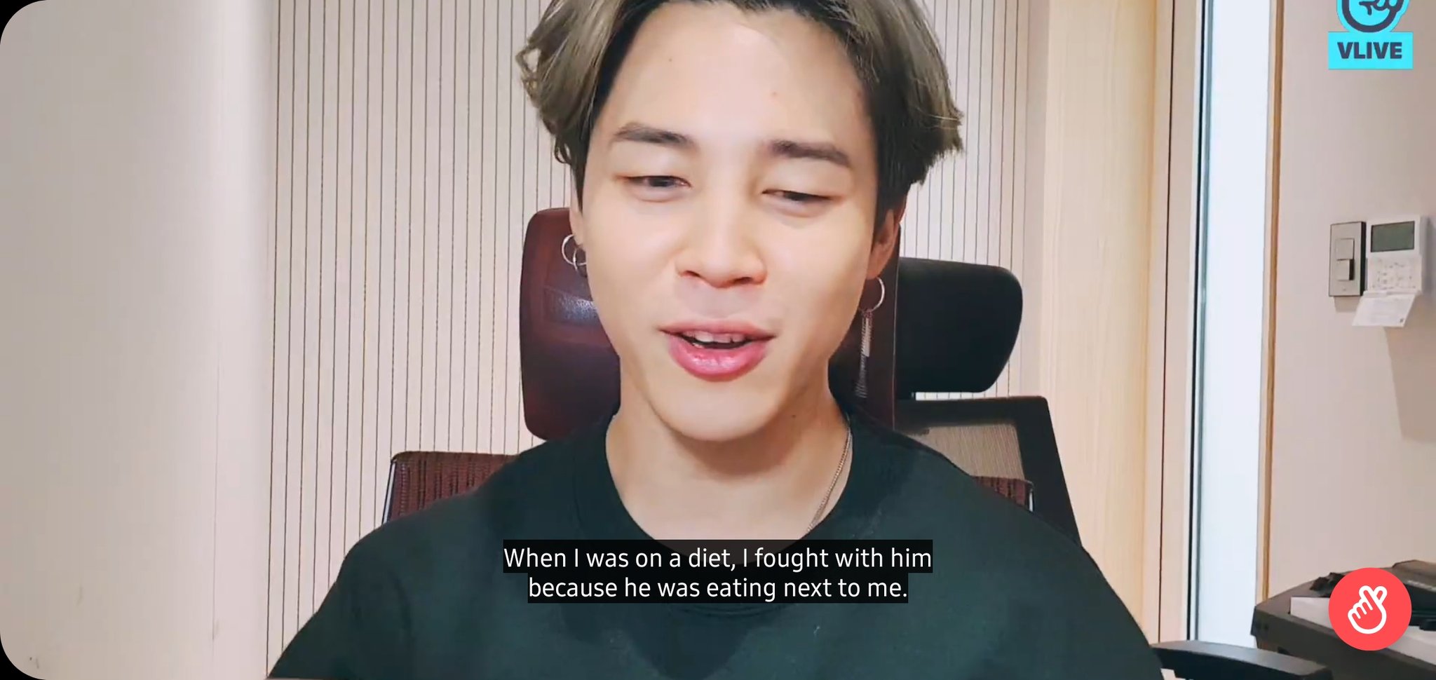 알린 On Twitter Poor Taehyung Always Kena Marah Hahhahahahaha Vmin Is That Old Couple Https T Co Jlwsvnfcin Twitter