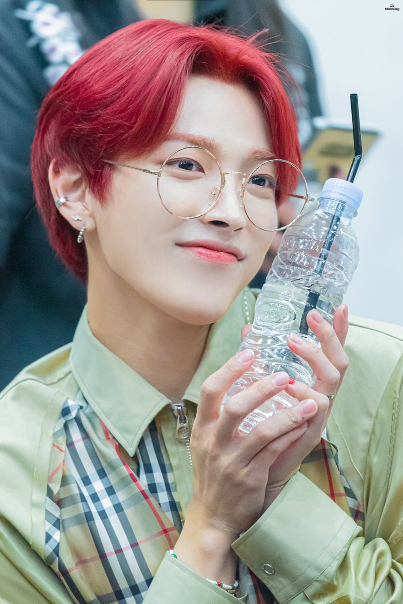 Hongjoong. That's the thread.