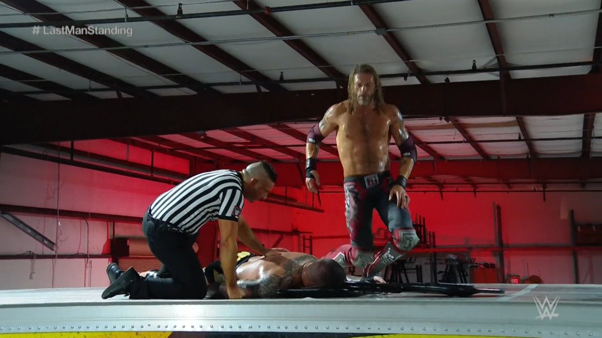 Geekisphere's tweet photo. @EdgeRatedR is the #LastManStanding at #WrestleMania https://t.co/R8rATDsEwy