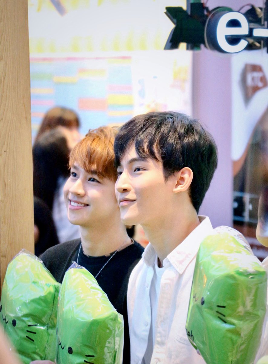 newsinfinity1's tweet photo. วันแรก #AnniversaryOhmFluke https://t.co/oPmplM5chF