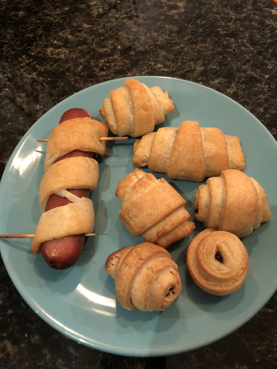 MadelynEBecker's tweet photo. We didn’t cook anything yesterday so this is sort of a compilation for the weekend. My mom and I made croissants for the first time and it went pretty okay. While we waited for them to cook she let me do her nails #SnackTimeSaturday #SocialDistancingSunday @JeffCityStuco https://t.co/FTo8Opc8cH