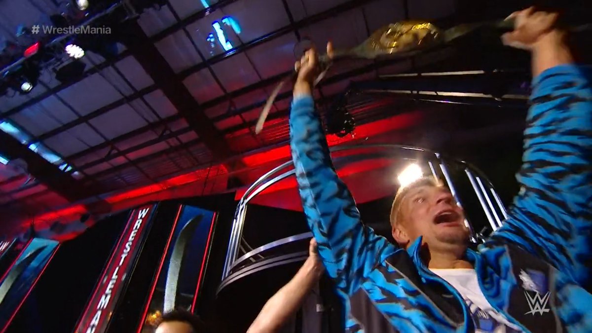 Geekisphere's tweet photo. #Gronk is the new 24x7 Champion #WrestleMania https://t.co/4e6c2TGkPf