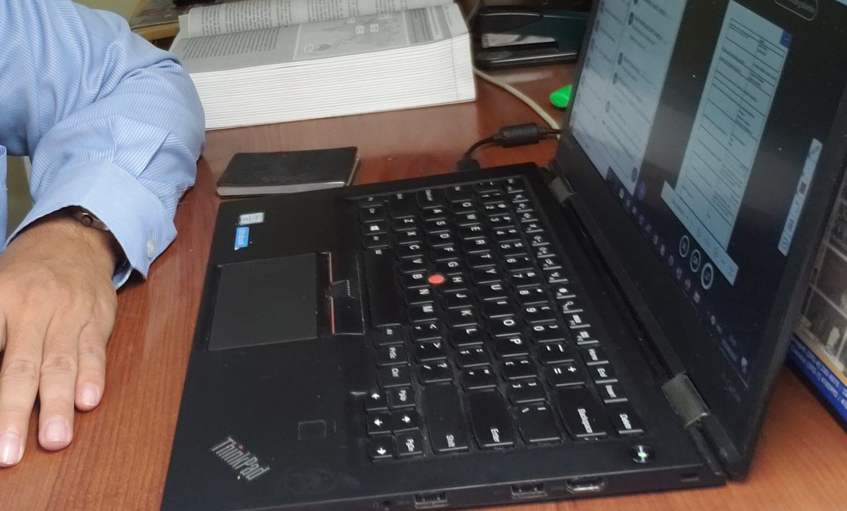 TimeTimmygarcia's tweet photo. En actividad laboral: aportando academia y profesionalismo en programa posgrado MAT en la
@lacentralec módulo Comercio Exterior.✍📚🌎👌#uvirtual https://t.co/kzdL2U0BAh