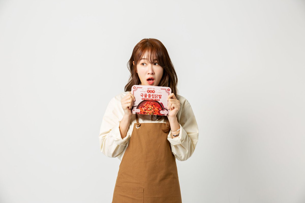 official_soyou's tweet photo. [#SOYOU]
#소유 x #쿠캣 과 야심차게 준비한!
'소유 하고 싶은 한입 쏙! 국물 튤립 닭발'이 출시 되었습니다👏🏽
지금 바로 #쿠캣마켓 #그레이고 을 통해 만나보세요🎊

▶️ https://t.co/syYzn2k37D
▶️ https://t.co/cIYRkEnBWf https://t.co/kF5JvULbKV