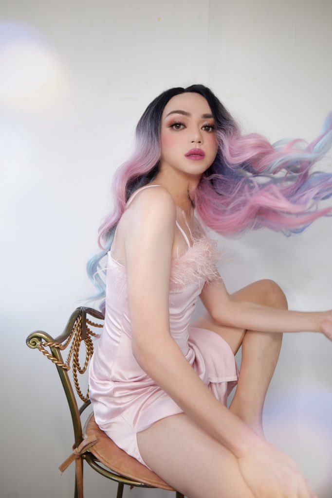 mikkigalang's tweet photo. no matter how they play with our emotions (this is for you #SamMorales) because it is one in a million for us to encounter true love, and no matter how the world proves to us everyday that we are no woman however we transform, we are kind.we are brave. we are human. @JzanVern https://t.co/U1QSxeaGgY