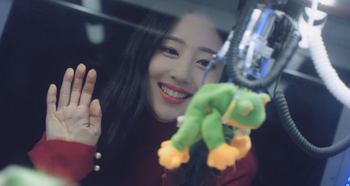 yeojin wanders off into the forest of eden and obtains the knowledge of the rest of the loona girls in her dreams. but aside from the symbols, the plot of the kiss later mv shows yeojin being pursued by a frog. this frog is yves !