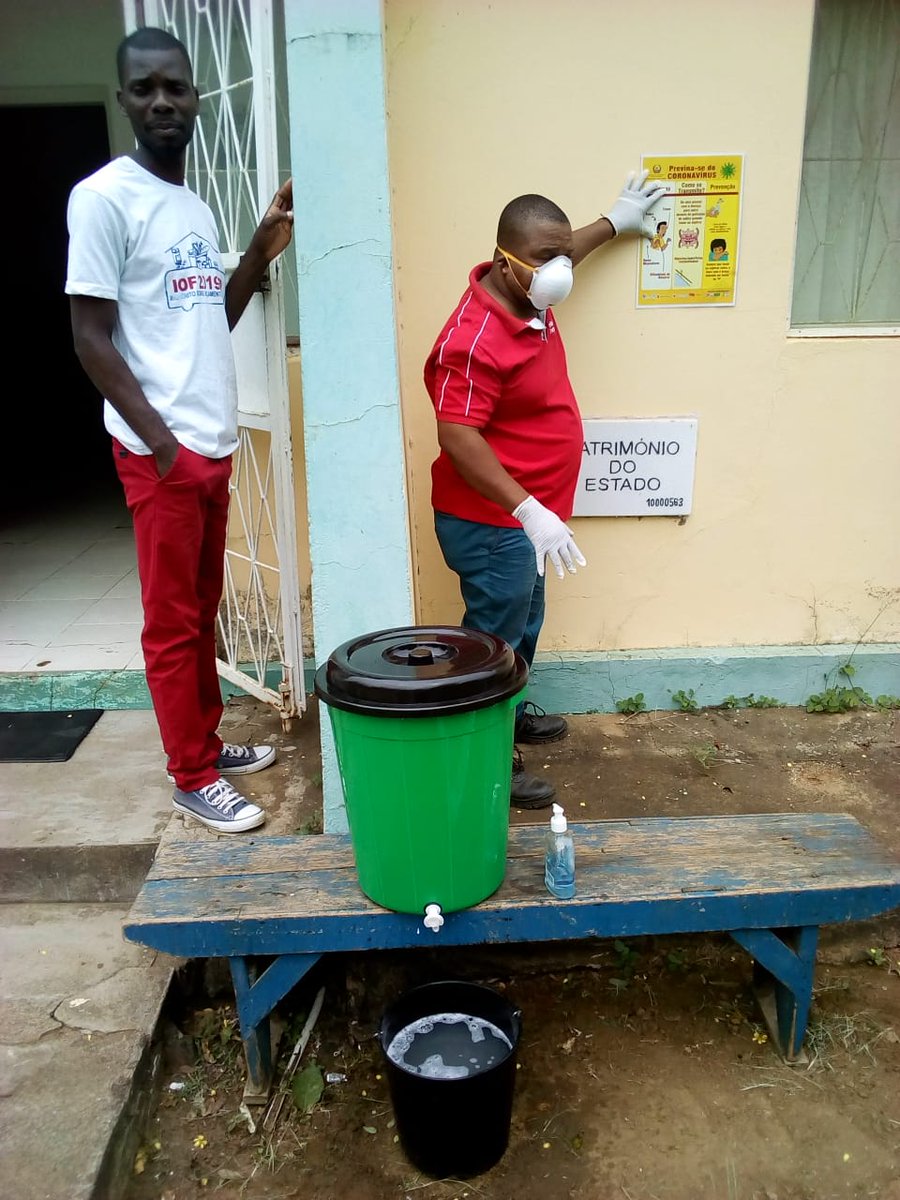 action_poverty's tweet photo. Community education on #COVID19 has begun in Matutuine, #Mozambique, in collaboration with @United_Purpose and local health officials. We usually work with these communities on agriculture and livelihood projects, but have had to adapt quickly to address the pandemic. https://t.co/EbXXHB3ySL