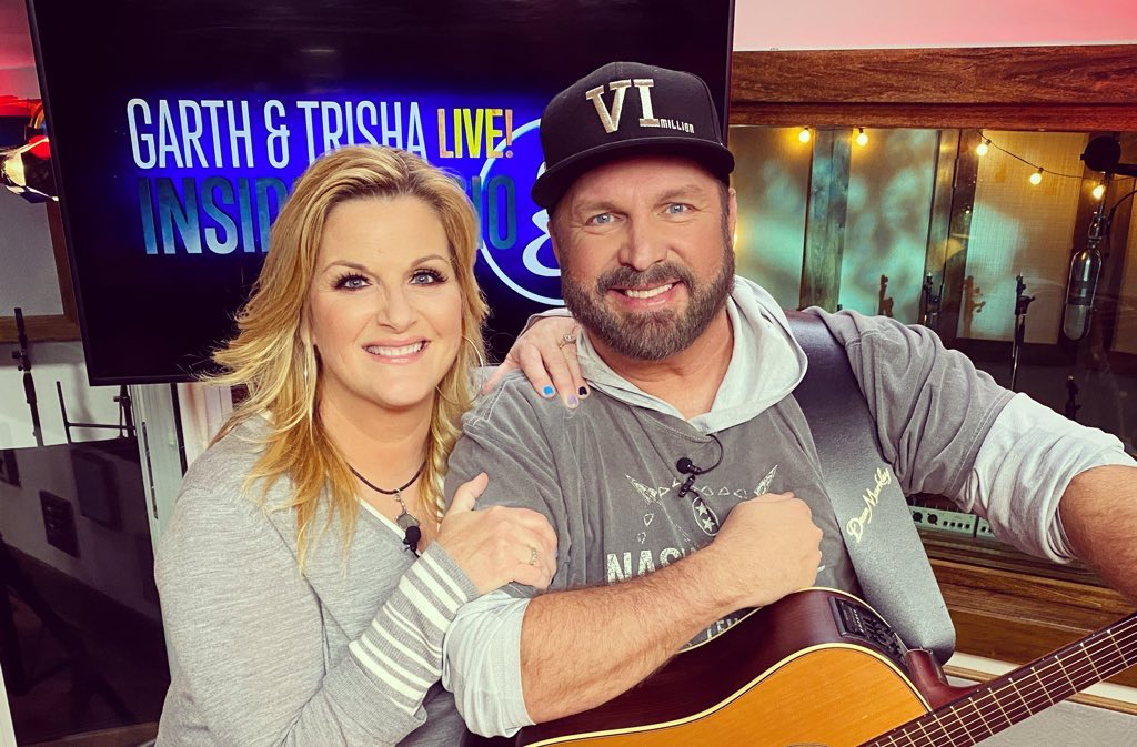Garth Brooks tweet media