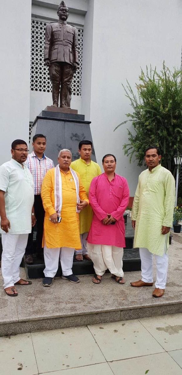 SanaMeitram's tweet photo. My friend #Phoni Meitei has also donated Rs.500/- to #PMCaresFunds . He is presently working as a District #President of BJP Imphal West District. Thanks @RakeshSinha01 ji for motivating us to raise the fund for the National Interest. Jai Hind https://t.co/IF8uEO1BFq