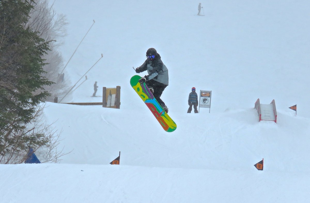 Tremblant360's tweet photo. Synthetic Ski Holiday Weekend, Special Edition, Saturday April 4, A “Best Of” Ski/Board Conditions Facsimile selection from our archives. “Visualize This”! If it was open, you just KNOW #Tremblant would be Great! https://t.co/Wh5MM97BVb . https://t.co/Bi58vUuBvv