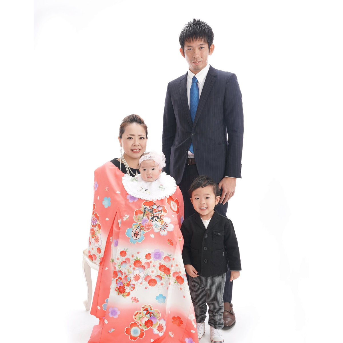 Photo19 100日お祝い撮影です Babysmile 初着 すくすく成長 お食い初め 祝百日 100日祝い お宮参り 記念写真 家族写真 キッズフォト ベビーフォト 自然な感じ ナチュラル オシャレ 写真館 スタジオ 無料衣装 福井 初着