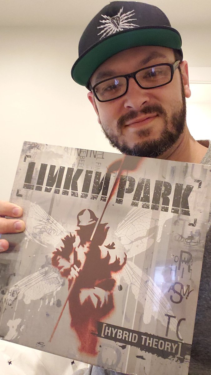 JustinFreeves's tweet photo. When Amazon accidentally sent a Linkin Park record to @westlakepotter, he left it on my doorstep during quarantine as a gift. That's for reals. #shinealpine https://t.co/W2b3lZtkwl