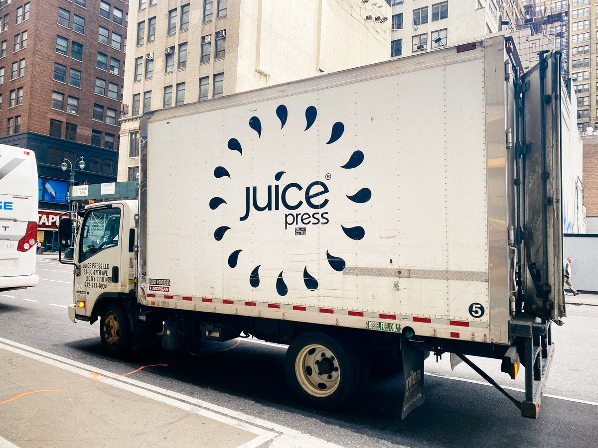 anthonydimieri's tweet photo. Some good news in a sea of bad news...

In less than a week, @chiaragerek and I managed to raise $8,000+ for hundreds out-of-state nurses, made four trips to drop off care packages, and distributed two major donations from friends at @juicepresstweet. 

https://t.co/hmrz3m7iZY https://t.co/IxkdTqTw4G