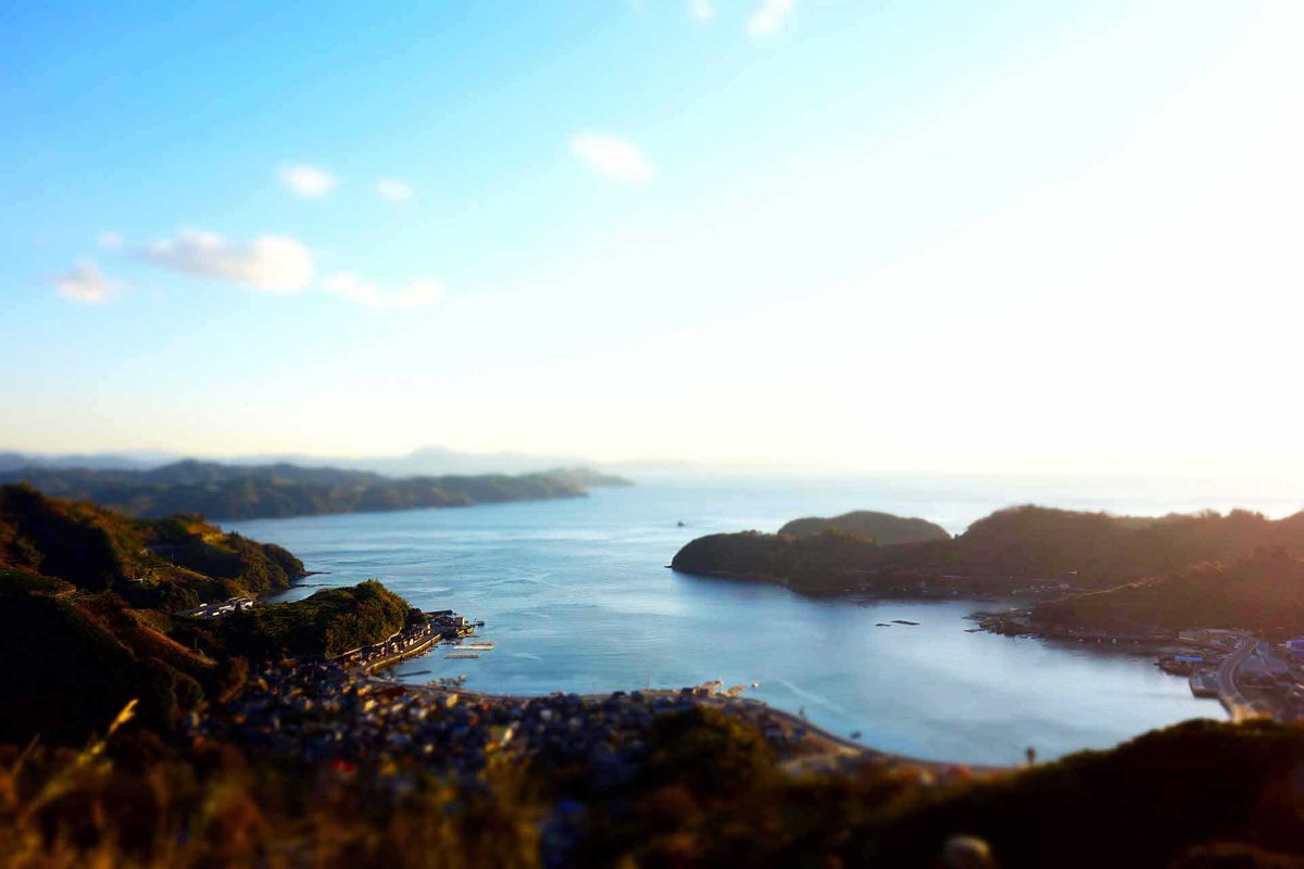 NAM38744860's tweet photo. トンネルを抜けると。

#愛媛 #みかん #japan   #景色  #アケハマ #明浜 https://t.co/SaRVJjnwWG