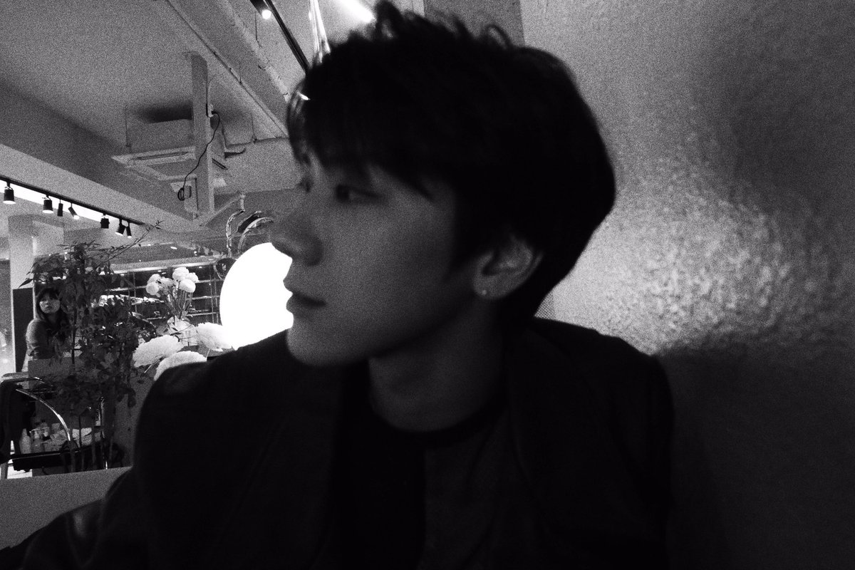 xuximklee's tweet photo. Debut with 3 groups with 4 different name and speak so many languages. Lucas's best buddy. A moodbooster and the only one Thailand prince, Chittapon Lee Chaiyapornkul. You deserve so much better ๐ญโค๏ธโ๏ธ
Happy 4 years NctWayV's best main dancer!! We love you๐ฅบ๐ #4YearsWithTen https://t.co/BkehJXMYQ5