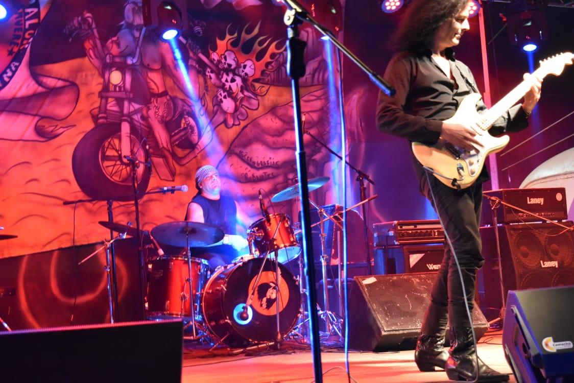 JulioBroin_'s tweet photo. Querés mas info de la banda "Pio Rock" ? Te dejo el enlace al Grupo de Whatsapp Oficial 
Música, fotos,adelantos. Enterate de todo. https://t.co/ac0p8IZ28x https://t.co/2x5jxxBRHP