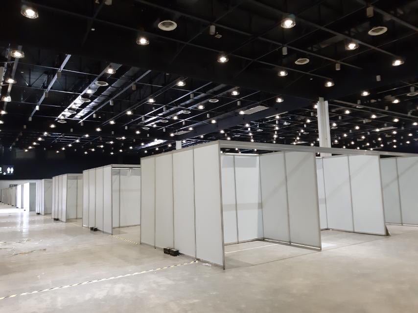The World Trade Center is converted into a 502-bed quarantine facility as hospitals become overwhelmed with the rising number of  #COVID19 cases. RG Cruz, ABS-CBN News