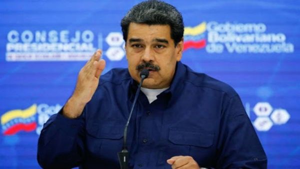 teleSURtv's tweet photo. #Venezuela | Presidente @NicolasMaduro: Todos los venezolanos que llegan serán atendidos → https://t.co/eGgt1UpGJ8

"Nosotros nos preparamos para recibir 15.000 venezolanos provenientes de Colombia, Ecuador y Perú" https://t.co/SPW5i2MsOt