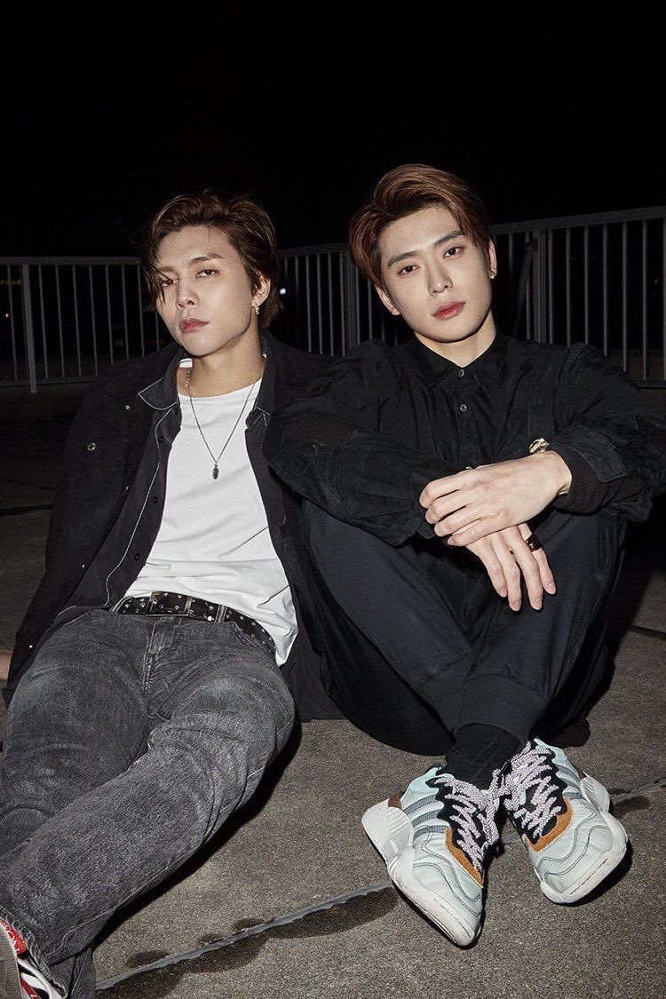 mydearjanx's tweet photo. ถ่ายแบบคู่กันมันก็จะอินเนอร์นี้รึป่าวนะ เท่ค้าบหล่อค้าบแต่เป็นแฟนกัน https://t.co/4WNW0Xn83c