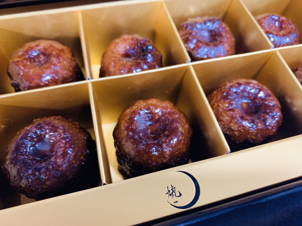 びーぐる 虎ノ門にある虓さんのカヌレをお土産に頂きました 普段食べないお菓子だけど美味すぎる