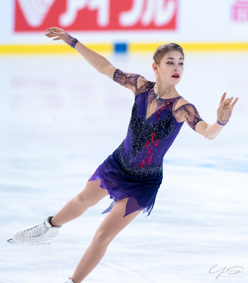 yawning_shoma's tweet photo. every day I thank the skating gods for letting me watch Alyona skate live each season....I love her skating and this Twilight program so much lmao I hope she gets to skate fun programs like this again 😭 see you again next season

#AlionaKostornaia #АлёнаКосторная
#IPF2019 https://t.co/FoDEad5gc1