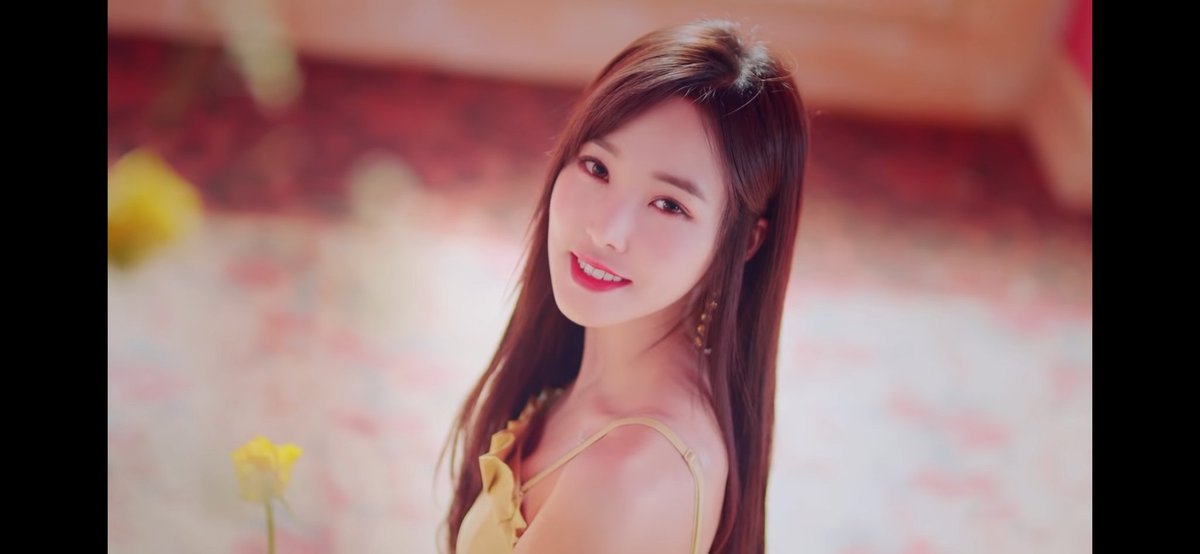 If your fav title track is Flower, you're bangless Yuju enthusiast, you're good at languages and one of your fav b-sides is Hear The Wind Sing