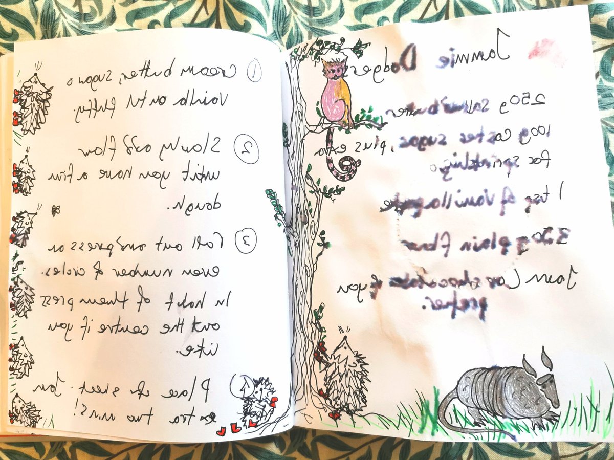 HOMEMADE JAMMIE BICCIESAs promised, here is  @autumnrosewell's recipe for Jammie Dodgers! Her handwritten recipe is covered in tea and smudges of jam, so we've written it out into the thread below   #BakingBookshops (Yes, that is an Armadillo, and it is extremely important!)