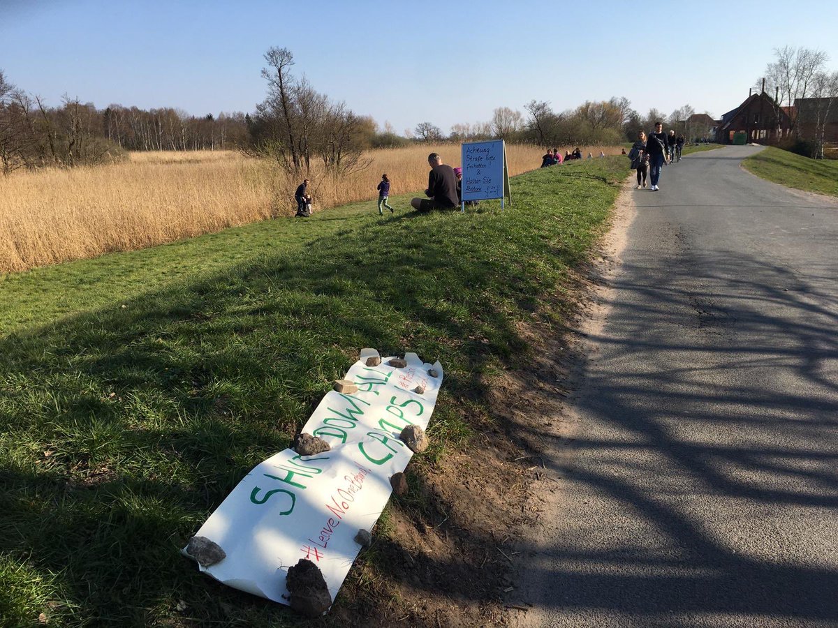 SolCityBremen's tweet image. SHUT DOWN ALL CAMPS!

#LeaveNoOneBehind 
#ProtectionForAll