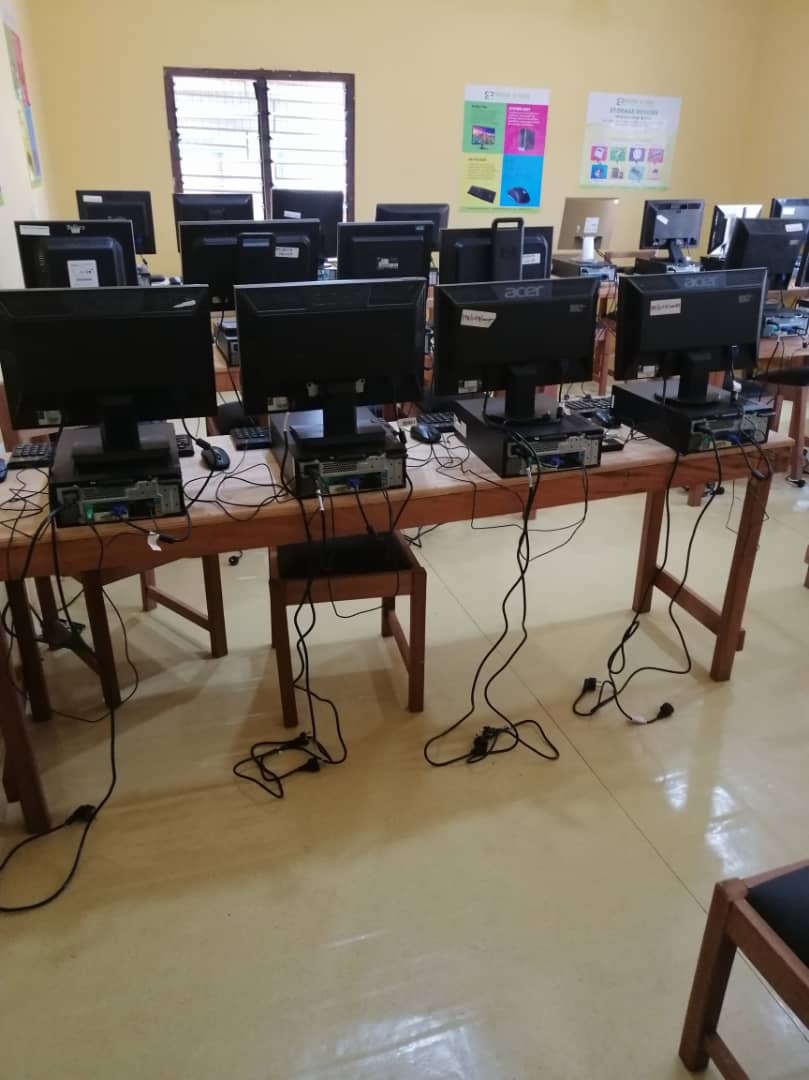 MaximNyansa's tweet photo. We recall the happy moments @ Umar Bun Hatab Islamic Basic School @ Madina. Together with our partners at @MacinaFoundati1 we did not only furnish the school with an ICT lab but also learning materials from the AMO programme. #computer4schoolsghana #ICT4dev https://t.co/AEg7Hb05Jn