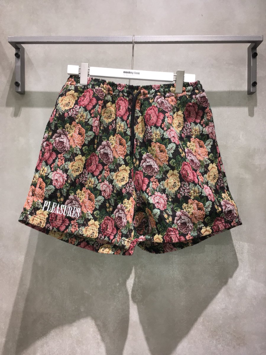 MT_OSAKA_'s tweet image. 〈PLEASURES〉
" FLORAL WVN SRT "
インパクトある花柄が特徴的なこれからの季節にぴったりの一着です。

12,000円(+tax)
#pleasures 
#monkeytimejp