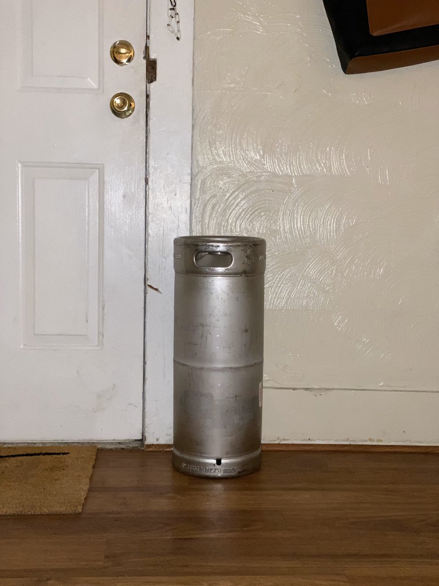 phiver3's tweet photo. Special shoutout to the alpha sigs we stole this beautiful home from for making this possible... oh yeah and the mini keg https://t.co/mopWusNRUv