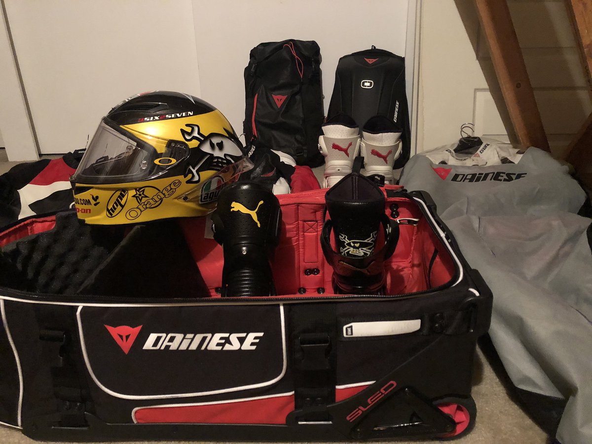 luisllanas's tweet photo. @ogio I replaced the flimsy plastic with some compressed cardboard,very sturdy. Also added extra foam padding. When our helmets cost thousands of dollars, you need to raise up the bar with your protection. @3six2seven #guymartinracing @daineseofficial #ogio #puma #pumamotorsport https://t.co/JdUH2klW9V