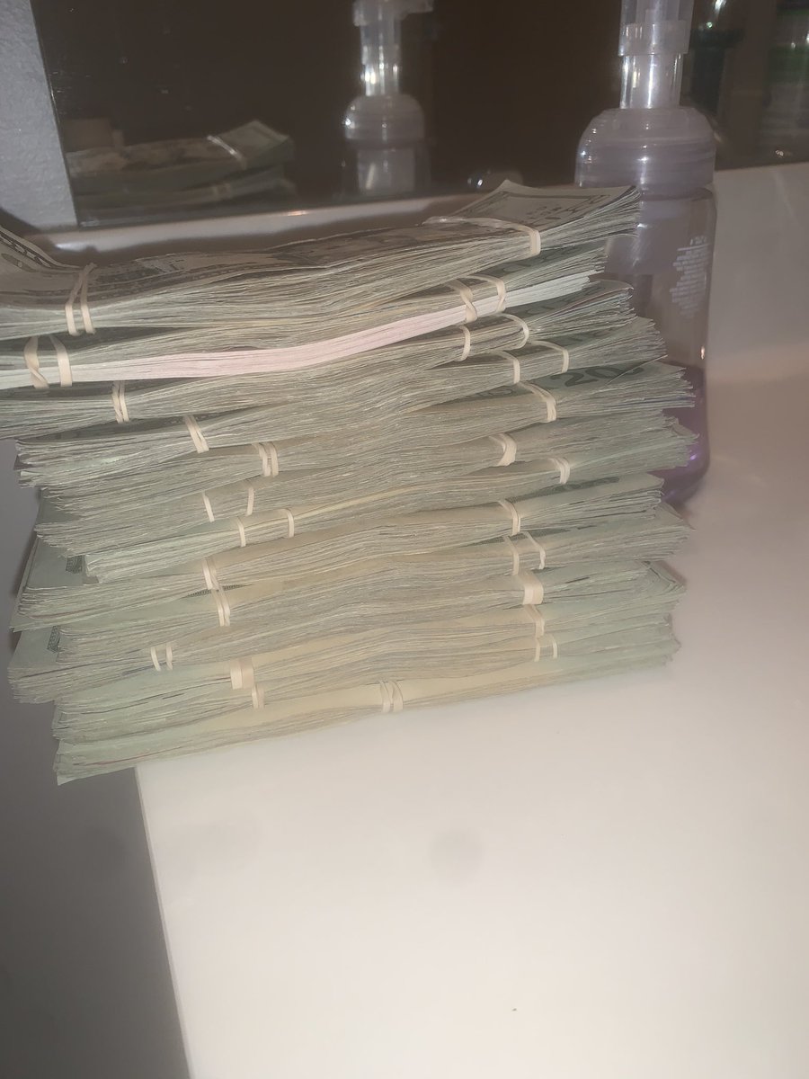 Bossplay261's tweet image. Corona money sweet sheesh💰🔋💤💯