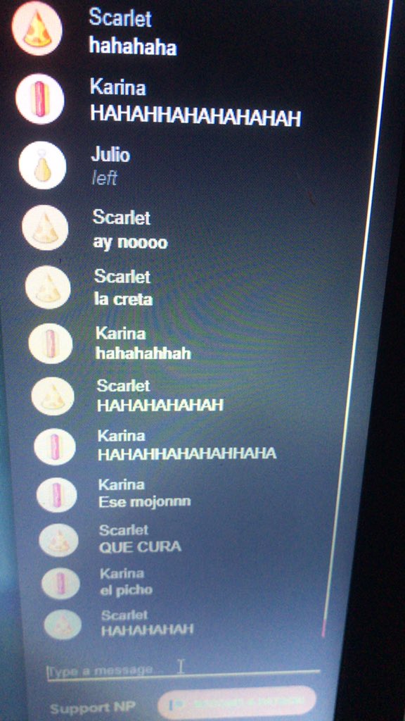 VglezAKarina's tweet photo. Reacciones a la casa de papel be like 😂😂 #lcdp6 @ScarlettCasado @JulioGrullon18 https://t.co/5vYMH1v73U