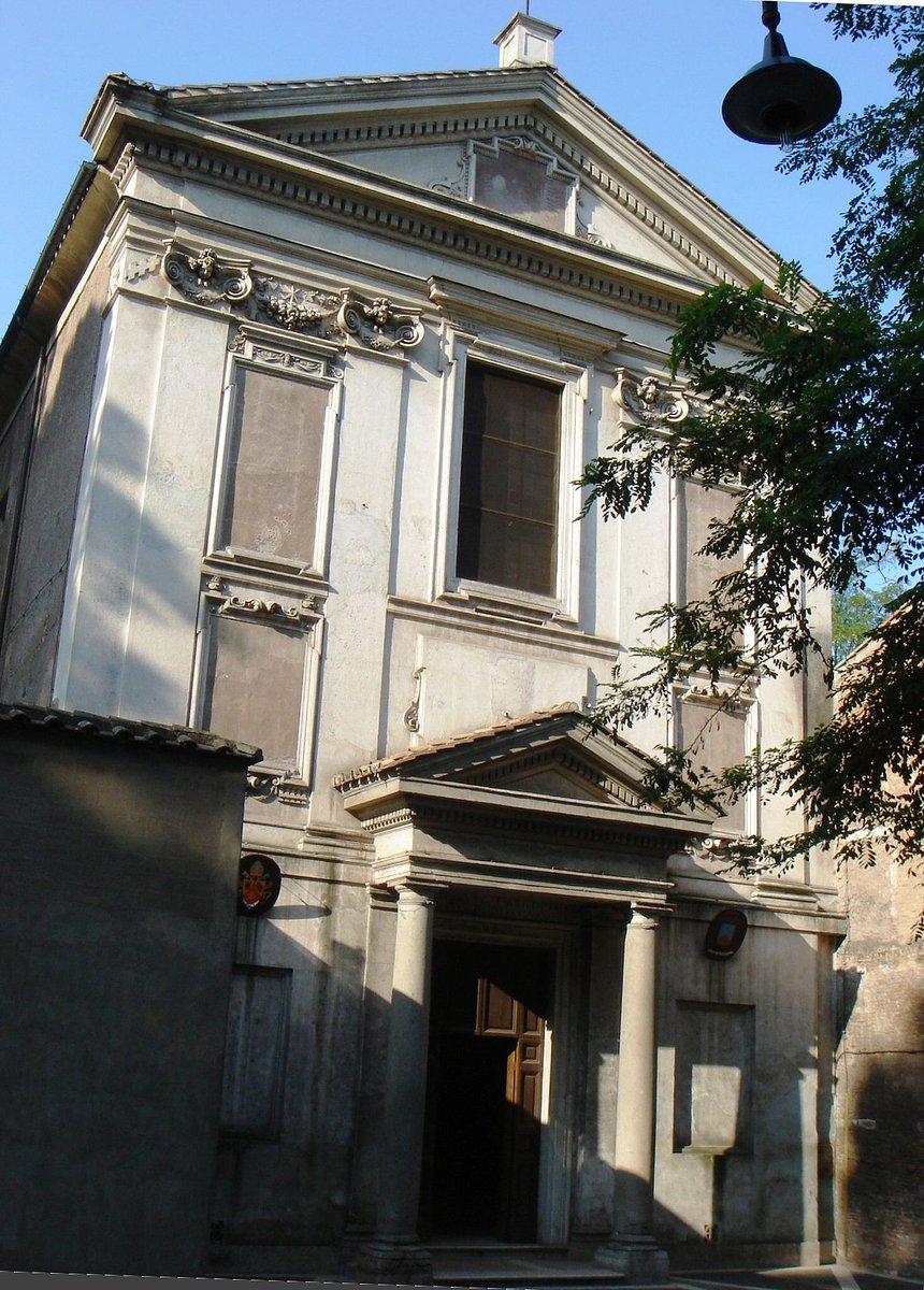 Metros más adelante, la Iglesia de San Cesareo in Paladio. Fue la iglesia donde Karol Wojtyla daba misa antes de ser Juan Pablo II.