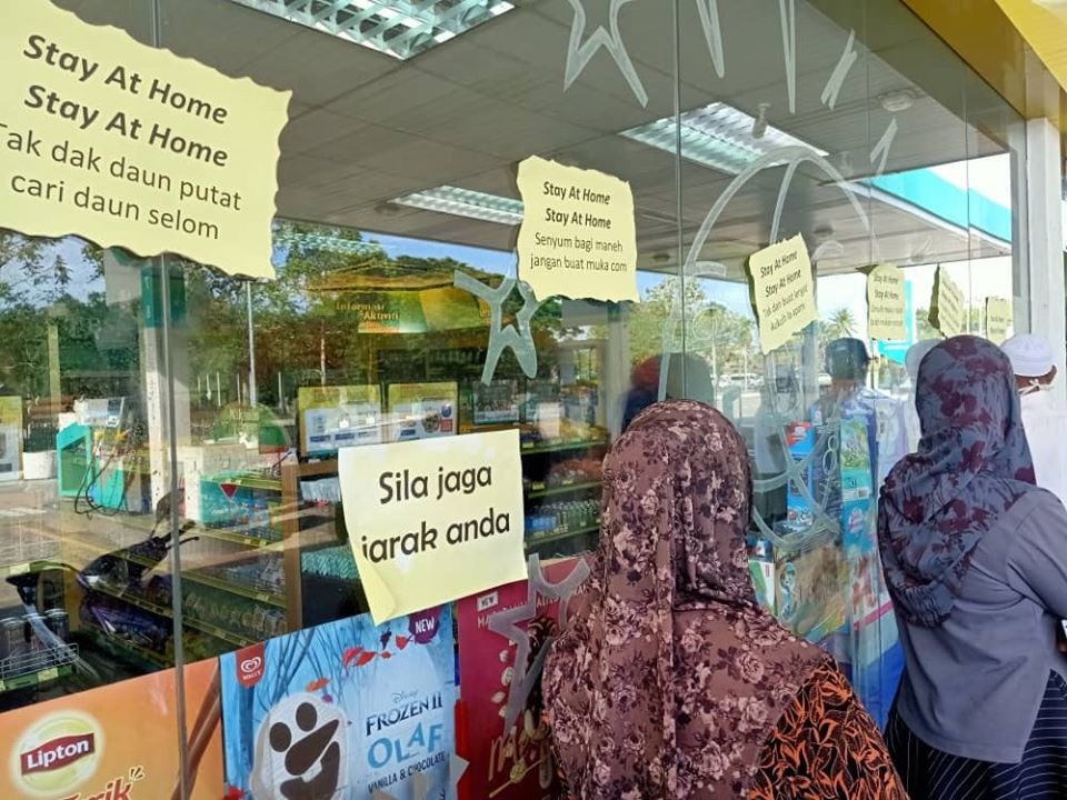 MdmLilyLilo's tweet photo. Tudia Langkawi..Cek rindu 😭😭Dah abih ayaq sarbat,langgah ayaq ketum 😂😂

Photo by Siti Dasima ,Langkawi https://t.co/HkoKK6Qix4