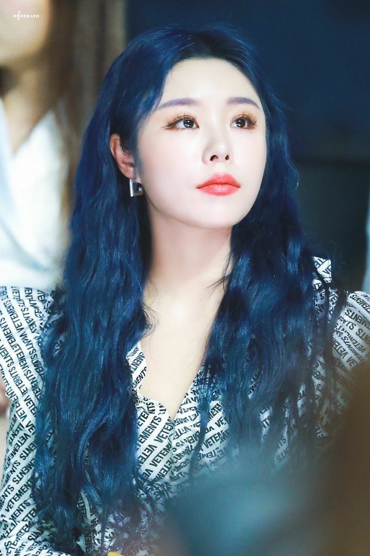 wheeix's tweet photo. wheein: excuse me?!?!??? https://t.co/XftxLoQLm1