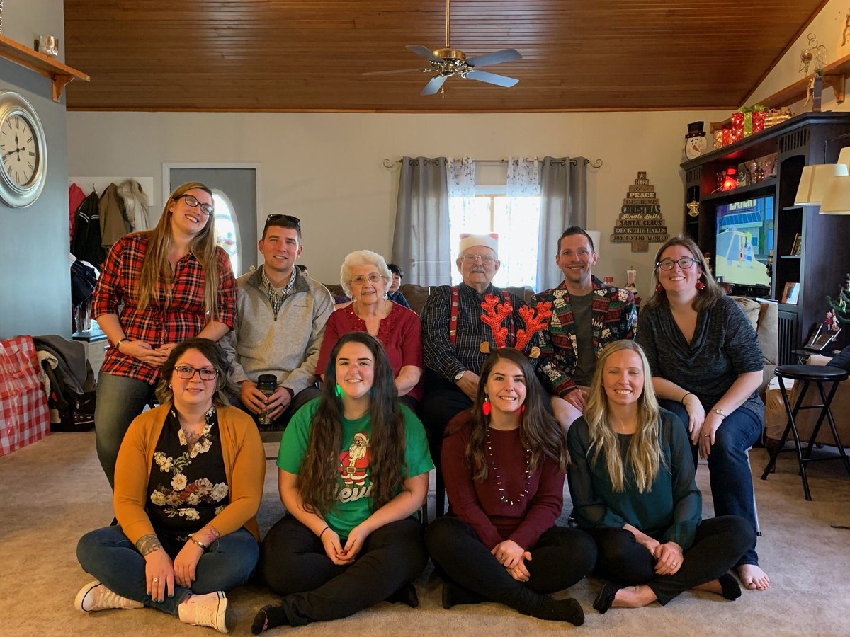 I also had the realization that I haven't been with my entire family in almost a month. FaceTime is great but I miss the hugs from my little sunshines and the laughs around my grandmas dinner table.Here are some pictures of most of us from Christmas!