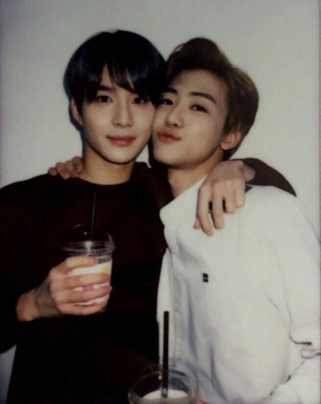 g_eneglaer's tweet photo. หึ่ยยคิดถึงคู่นี้ สายแข็งปลอมเจอสายแข็งจริง5555 ไหนกลับมาเจอกันสักแมทช์หน่อยซิ ในรูปทำไมน้องกล้า อยู่ต่อหน้าทำไมน้องเขิน https://t.co/oXFtMsit3Q