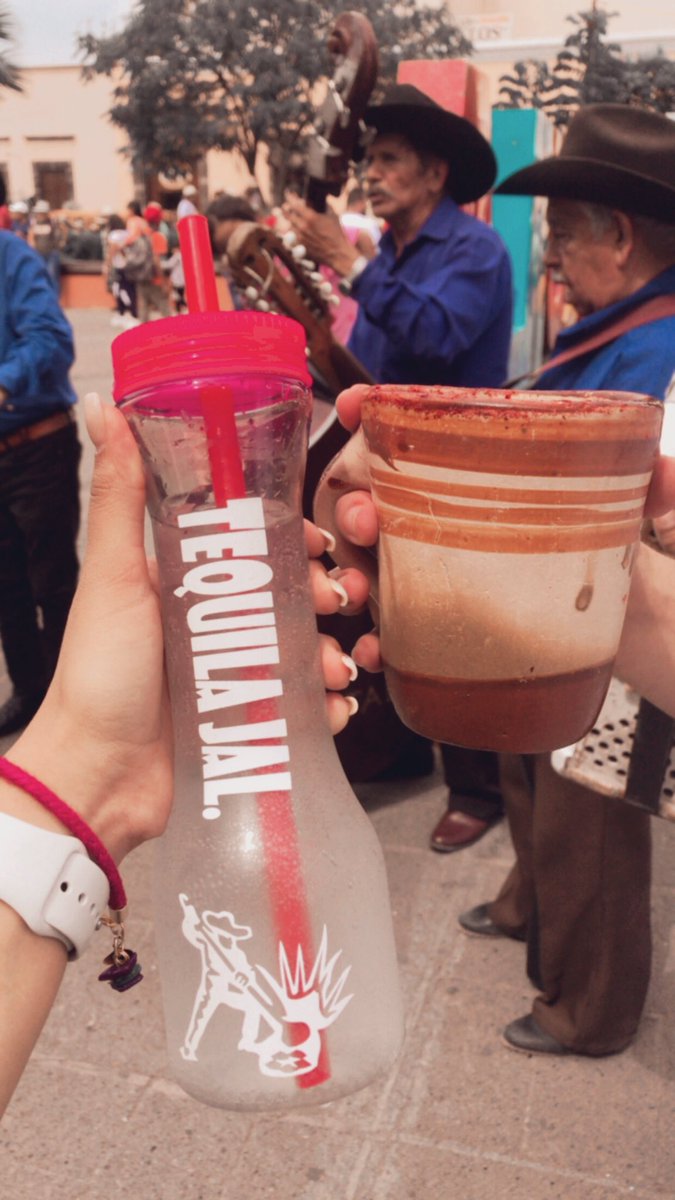 KarlaPa77003953's tweet photo. La mejor forma de pasar un buen fin de semana es puebleando con la persona que más quieres.🤎
#Tequilacity https://t.co/itvrPEEeoP