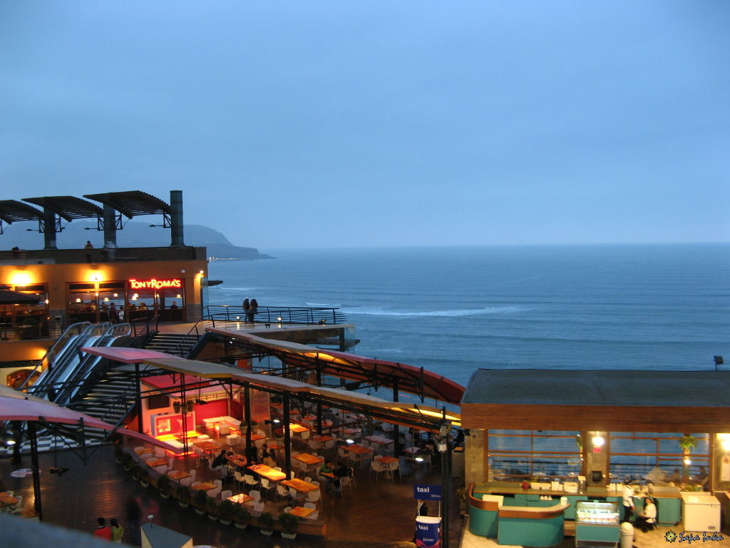 Info_SapaInka's tweet photo. Das #Einkaufszentrum #Larcomar in #Lima

ist fast schwebend über der #Costa Verde in den Fels gebaut. So ergibt sich ein herrlicher #Ausblick auf das #Meer und das #Flanieren macht gleich doppelt so viel Spaß

https://t.co/WkZ2HycEVm https://t.co/vbrkpriD3h