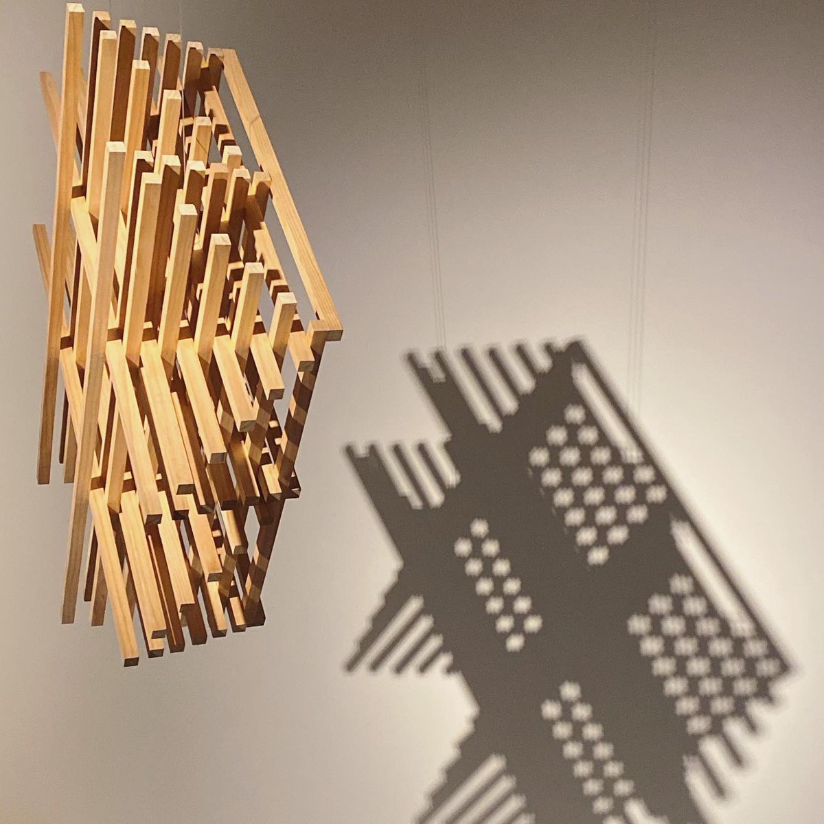 iRoySec's tweet photo. The sennit patterns in these art conveys life memories and experiences as well as carrying it from place to place.

tepapamuseum #tepapa #wellington #wellingtonnz #museumtour #lostinthemuseum #artcollection #maoriculture #lalava #woodart #handicraft #beforelockdown https://t.co/EXQLqMK7GK