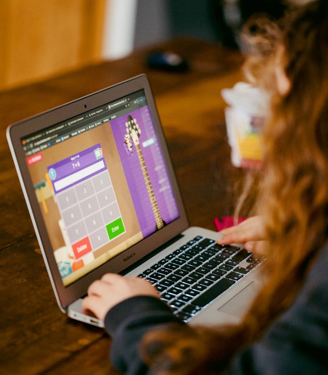 Auf der Suche nach digitalen Angeboten 🔎 🕵🏼
Taggt uns, wenn Ihr #Webinare, online #Workshops oder live Impulsvorträge veranstaltet.🧡 #twitterlehrerzimmer