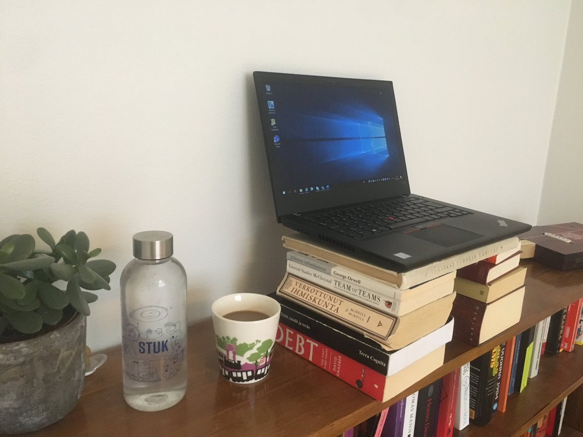 Eilinen päivitys jäi tekemättä, joten tänään tulee kaksi kuvaa. #mylifeinpictures Päiväni kuvina 5/7 ja 6/7. Ei selityksiä, ei ihmisiä, eikä haasteita tänään.