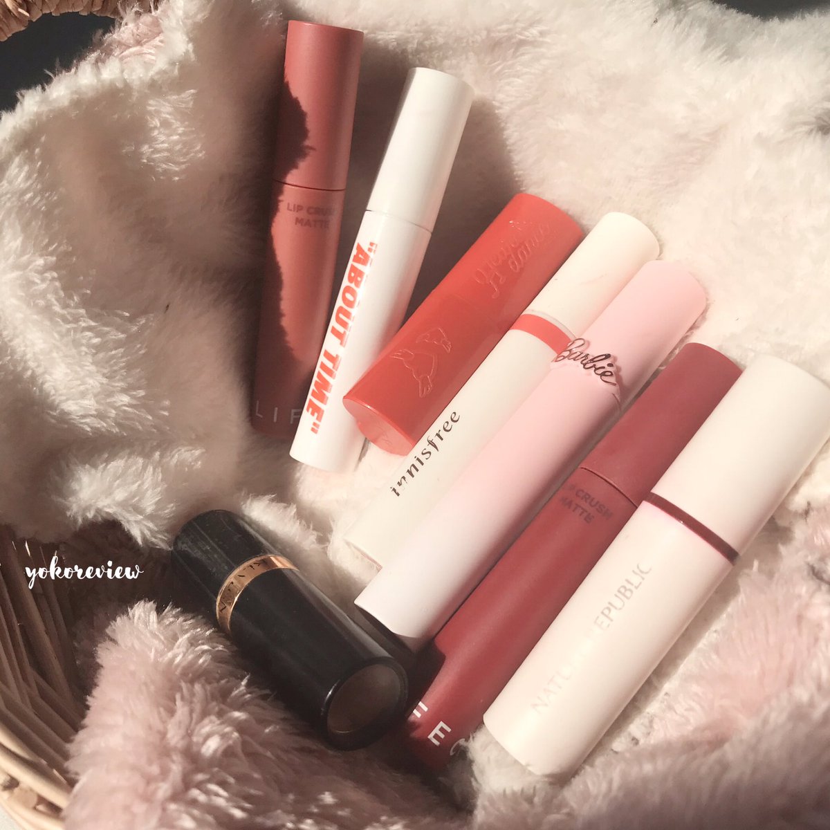 yokoreview's tweet photo. เทรดนี้จะมารวมรีวิวลิปที่ชอบ สีที่ชอบ ทั้งหมด 8สี 8วัน นะคะ
มีทุกโทนตั้งแต่นู้ดส้มๆไปจนถึงปากไม่แดงไม่มีแรงเดิน😂 รอติดตามกันด้วยนะคะ💋 #ใช้ดีบอกต่อ #ไว้รีวิวห้ามขายของโว้ยย #HowtoPerfect https://t.co/ZNMsGCbY1p