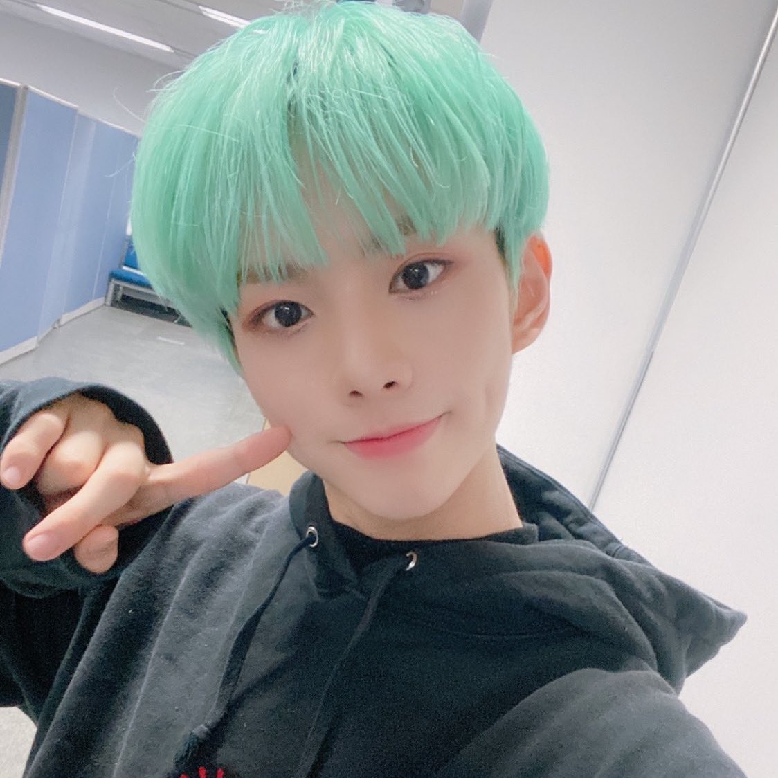 win : junhyuk ⇢ prob doesn’t know what’s going on⇢ “wait we had hw??”⇢ but somehow still does good in school??⇢ likes to sketch all over his notes ⇢ the girls baby him !!⇢ they give him free food⇢ does the morning announcements bc everyone is in love w his voice