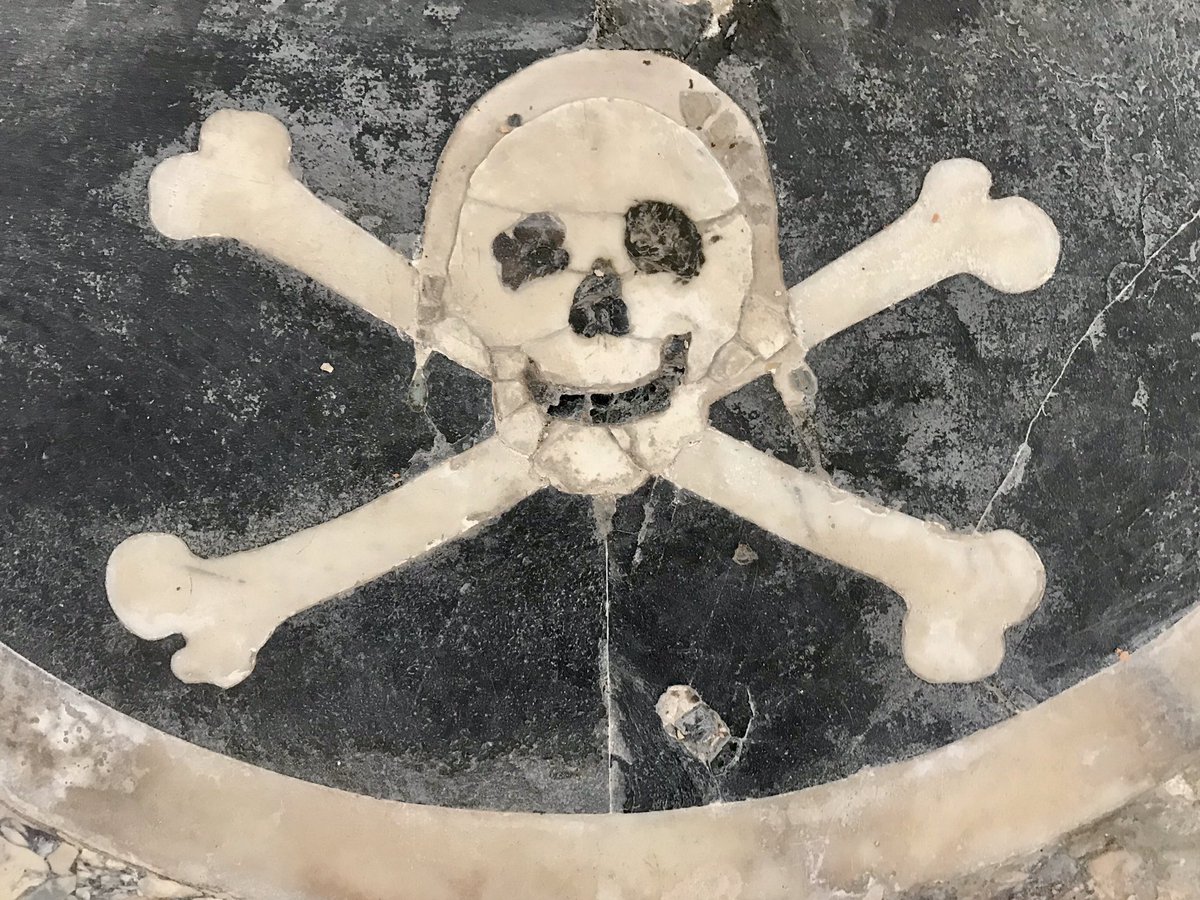 For most of us, the skull and crossbones represents danger. Pirates or poison usually...So why do you find them all over churches?To unravel the symbol, we need to go to the foot of the cross on which Jesus is crucified.There you will find a skull. #thread(1/6)